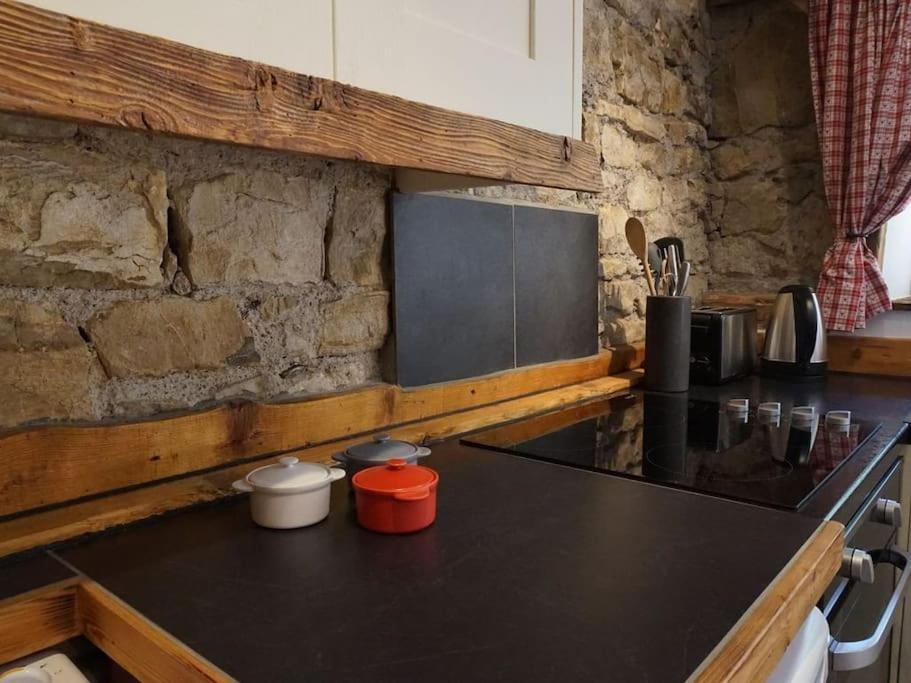 La Grange De Pimberty - Beautiful Apartments 27 Miles From Geneva Vailly Екстериор снимка