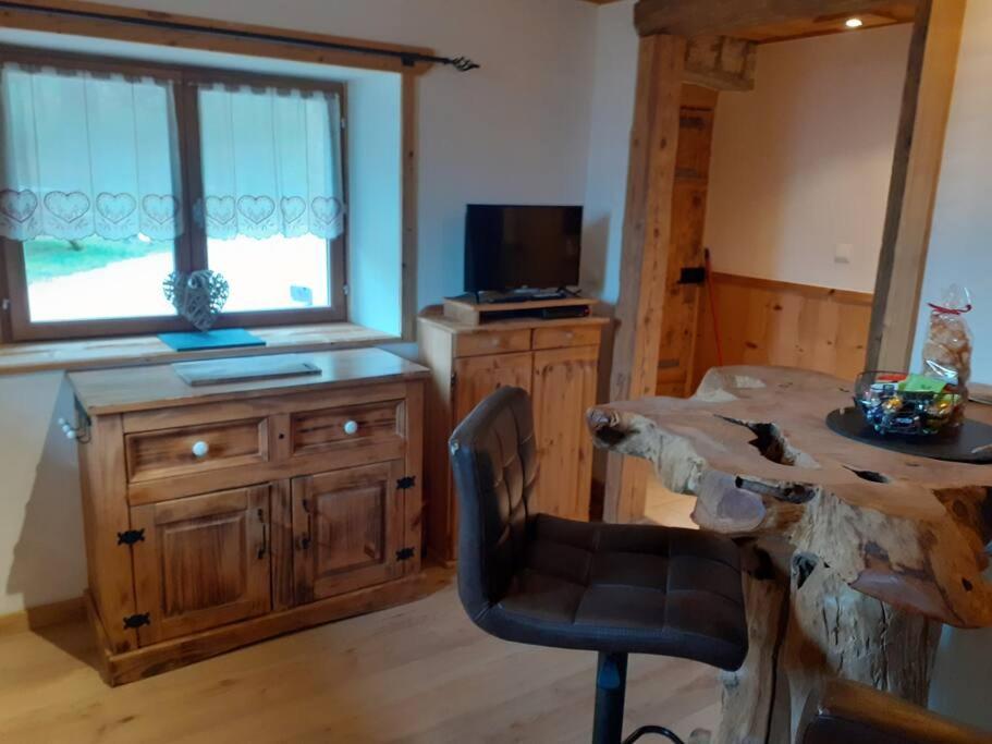 La Grange De Pimberty - Beautiful Apartments 27 Miles From Geneva Vailly Екстериор снимка