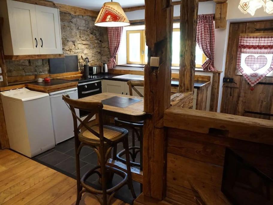 La Grange De Pimberty - Beautiful Apartments 27 Miles From Geneva Vailly Екстериор снимка