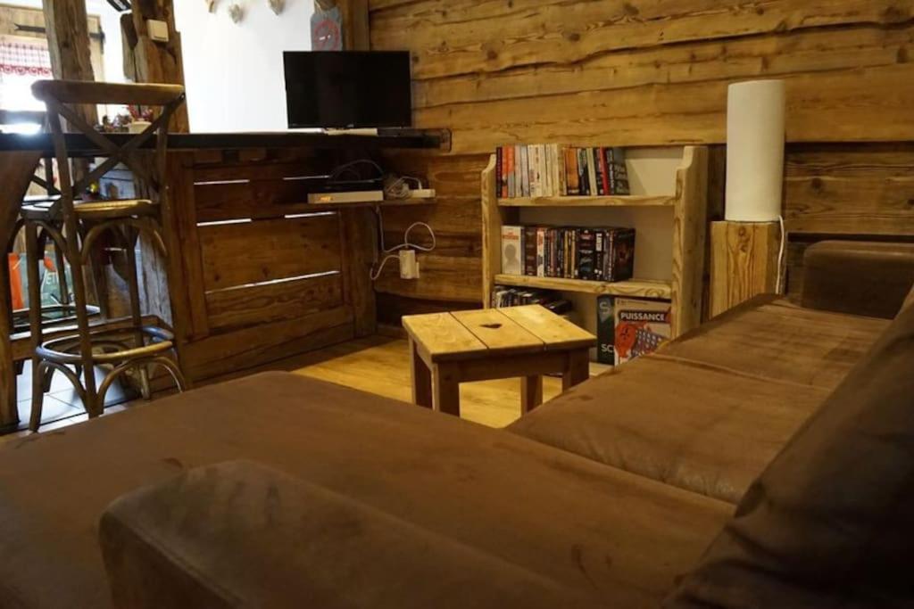 La Grange De Pimberty - Beautiful Apartments 27 Miles From Geneva Vailly Екстериор снимка